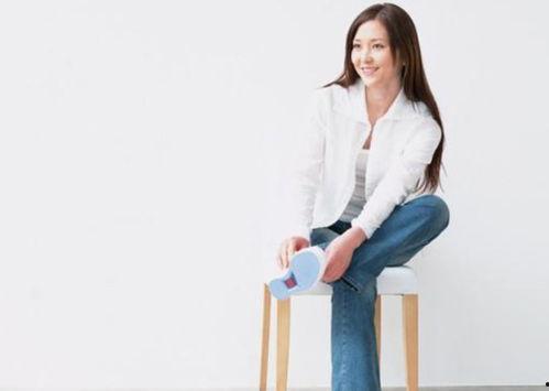 娱乐吃瓜酱跷二郎腿